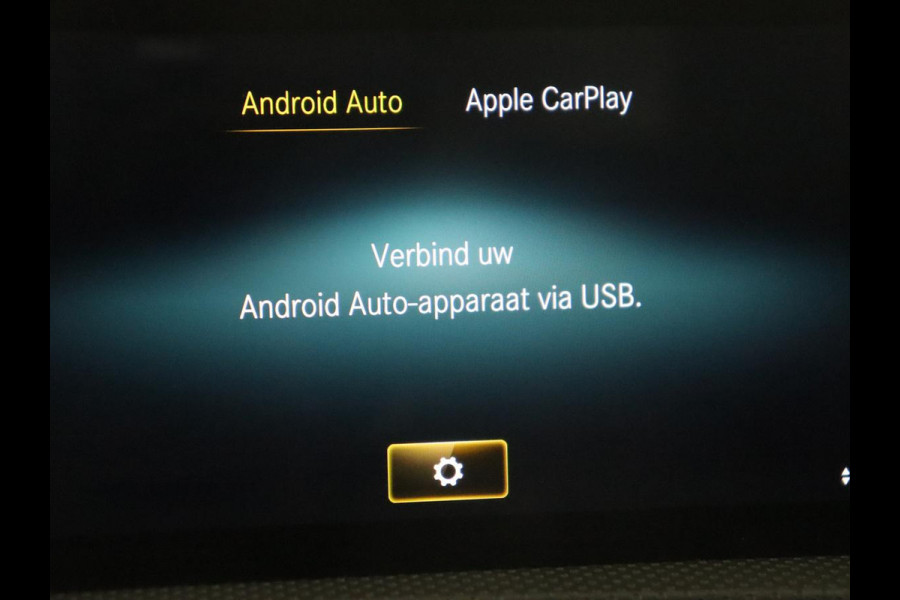 Mercedes-Benz A-Klasse 200 AMG | Panoramadak | Trekhaak | Carplay | Adaptive cruise | Stoelverwarming | Camera | Leder/Alcantara | Navigatie | Full LED | Sfeerverlichting | Park Assist Mercedes-Benz A-Klasse 200 AMG | Panoramadak | Trekhaak | Carplay | Adaptive cruise | Stoelverwarming | Camera | Leder/Alcantara | Navigatie | Full LED | Sfeerverlichting | Park Assist