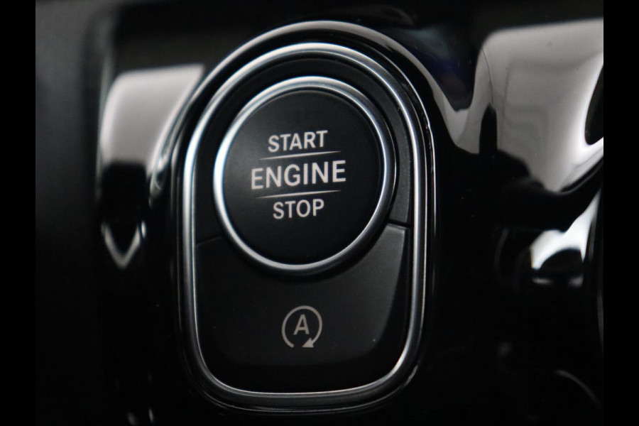 Mercedes-Benz A-Klasse 200 AMG | Panoramadak | Trekhaak | Carplay | Adaptive cruise | Stoelverwarming | Camera | Leder/Alcantara | Navigatie | Full LED | Sfeerverlichting | Park Assist Mercedes-Benz A-Klasse 200 AMG | Panoramadak | Trekhaak | Carplay | Adaptive cruise | Stoelverwarming | Camera | Leder/Alcantara | Navigatie | Full LED | Sfeerverlichting | Park Assist