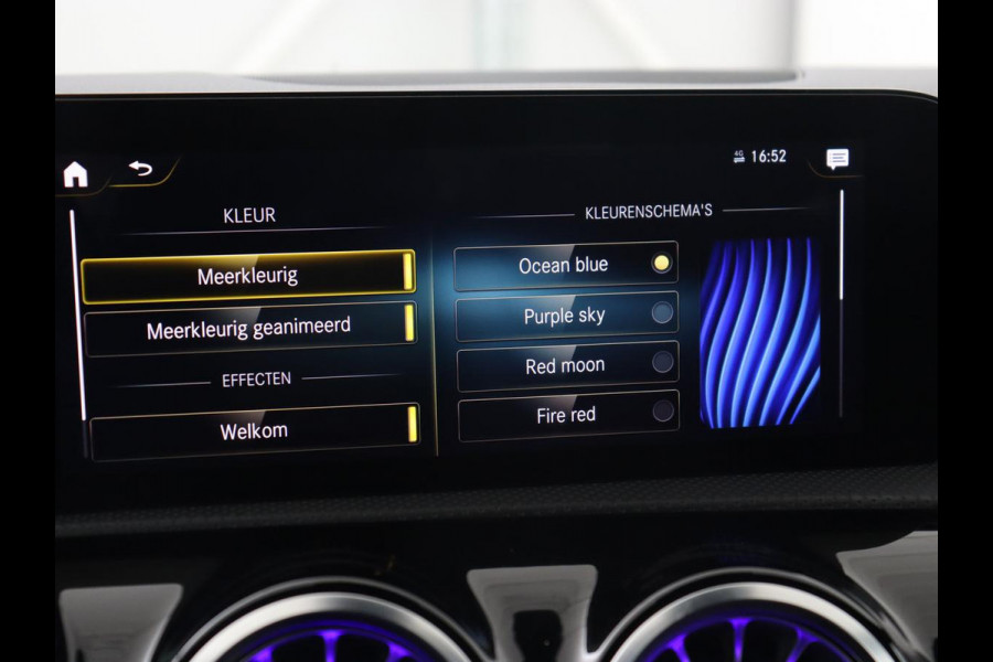 Mercedes-Benz A-Klasse 200 AMG | Panoramadak | Trekhaak | Carplay | Adaptive cruise | Stoelverwarming | Camera | Leder/Alcantara | Navigatie | Full LED | Sfeerverlichting | Park Assist Mercedes-Benz A-Klasse 200 AMG | Panoramadak | Trekhaak | Carplay | Adaptive cruise | Stoelverwarming | Camera | Leder/Alcantara | Navigatie | Full LED | Sfeerverlichting | Park Assist