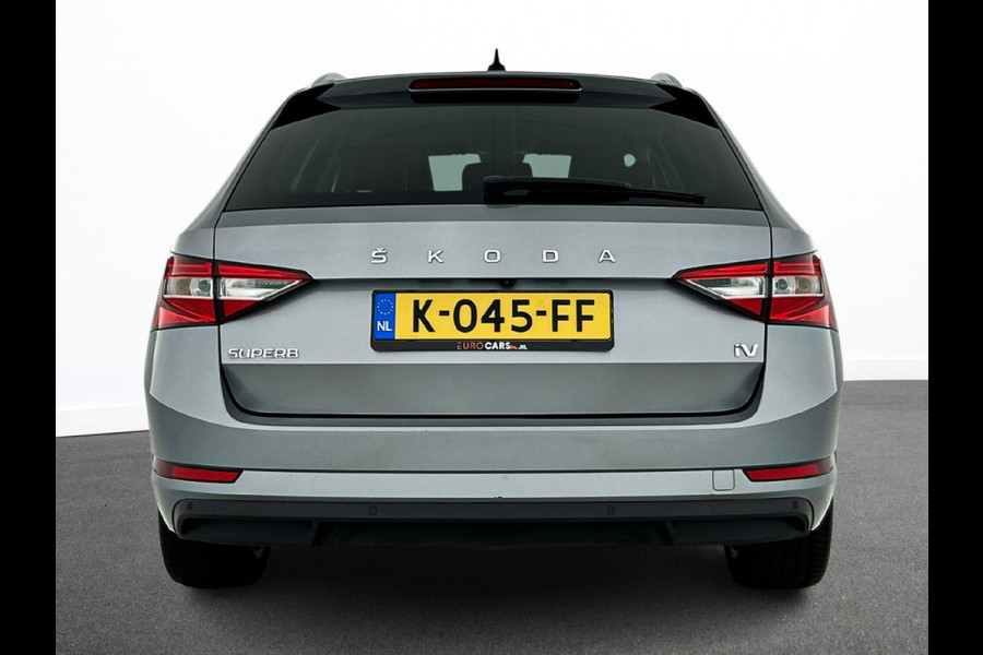 Škoda Superb Combi 1.4 TSI iV Business Edition Plus PHEV Airco ECC Navi Carplay Adaptive Cruise 18" LM Velgen Leder/Alcantara Virtual Cockpit El Achterklep Full LED Stoelverwarming