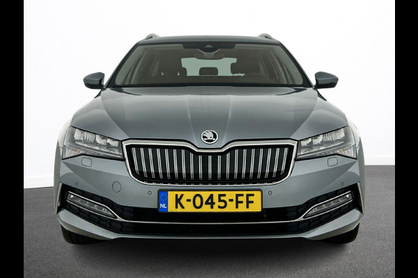 Škoda Superb Combi 1.4 TSI iV Business Edition Plus PHEV Airco ECC Navi Carplay Adaptive Cruise 18" LM Velgen Leder/Alcantara Virtual Cockpit El Achterklep Full LED Stoelverwarming