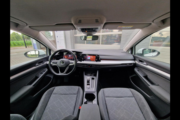 Volkswagen GOLF Variant 1.0 eTSI Life|Digi-dash|110PK|DSG|Automaat|Adaptiefcruise|Carplay|