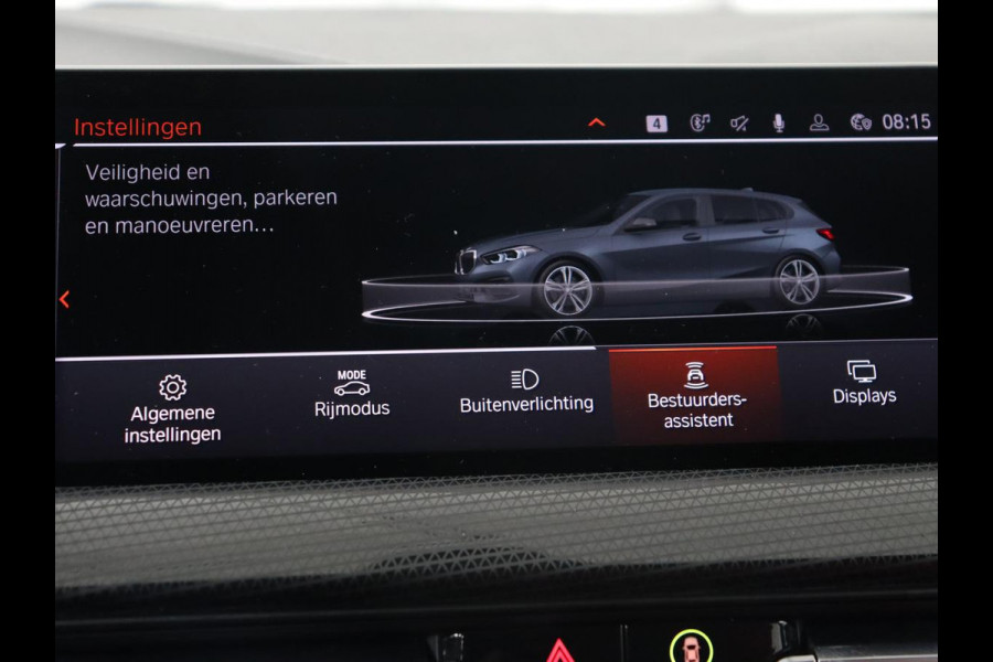BMW 1-serie 116d High Executive | Sport Line | Leder | Stoelverwarming | Carplay | Sportstoelen | Navigatie | Parkeerhulp | Live Cockpit | Climate control | Full LED | Cruise control