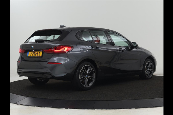 BMW 1-serie 116d High Executive | Sport Line | Leder | Stoelverwarming | Carplay | Sportstoelen | Navigatie | Parkeerhulp | Live Cockpit | Climate control | Full LED | Cruise control
