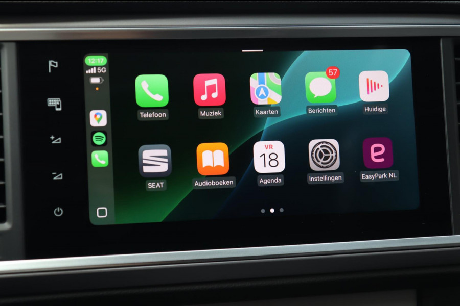 Seat Ateca 1.5 TSI FR / PANODAK / KEYLESS / ACC / CAMERA / CARPLAY