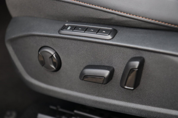 CUPRA Formentor 1.5 TSI / PANODAK / KUIPSTOELEN / MEMORY / CAMERA / LEDER / KEYLESS