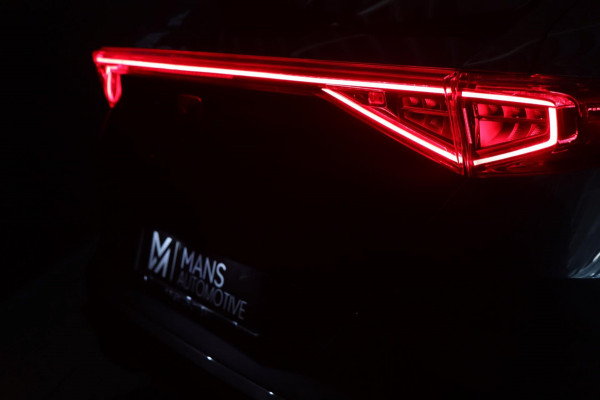 CUPRA Formentor 1.5 TSI / PANODAK / KUIPSTOELEN / MEMORY / CAMERA / LEDER / KEYLESS