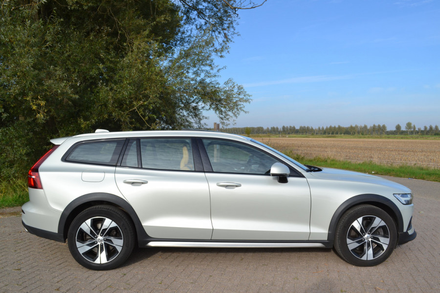 Volvo V60 Cross Country 2.0 T5 AWD Pro Polestar Engineered NW STAAT