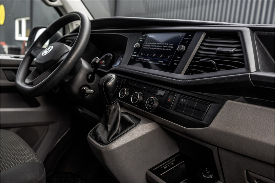 Volkswagen Transporter T6.1 2.0 TDI | L2H1 | Automaat | CarPlay | Navigatie | Cruise | Airco | PDC | Euro 6 Volkswagen Transporter T6.1 2.0 TDI | L2H1 | Automaat | CarPlay | Navigatie | Cruise | Airco | PDC | Euro 6