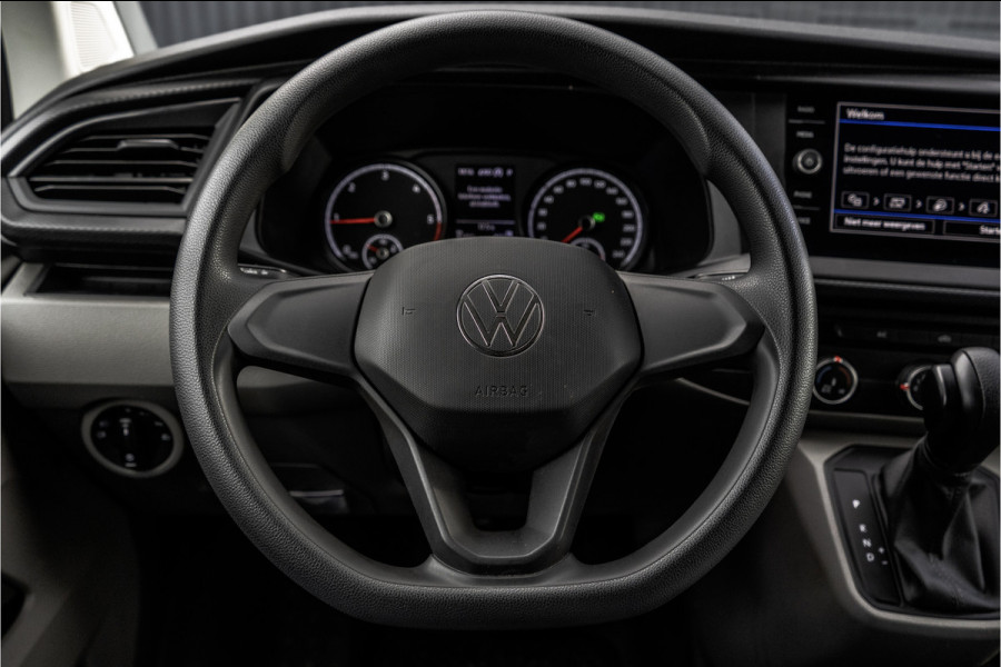 Volkswagen Transporter T6.1 2.0 TDI | L2H1 | Automaat | CarPlay | Navigatie | Cruise | Airco | PDC | Euro 6 Volkswagen Transporter T6.1 2.0 TDI | L2H1 | Automaat | CarPlay | Navigatie | Cruise | Airco | PDC | Euro 6