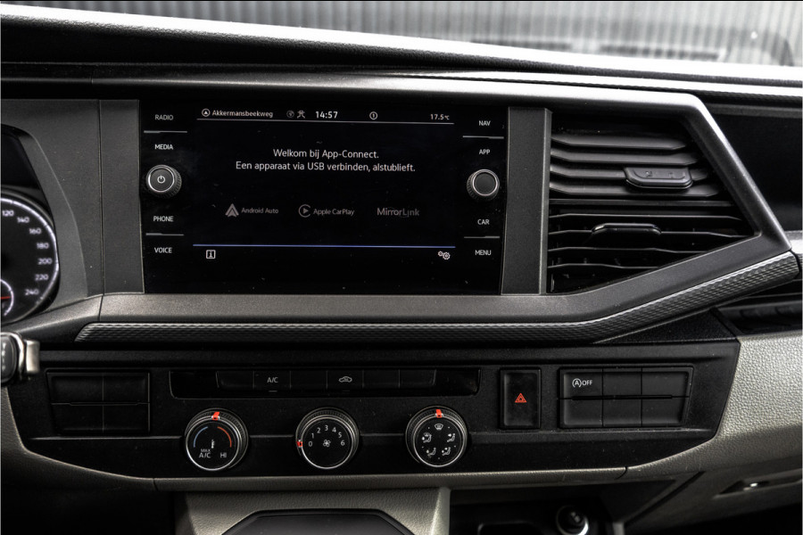 Volkswagen Transporter T6.1 2.0 TDI | L2H1 | Automaat | CarPlay | Navigatie | Cruise | Airco | PDC | Euro 6 Volkswagen Transporter T6.1 2.0 TDI | L2H1 | Automaat | CarPlay | Navigatie | Cruise | Airco | PDC | Euro 6