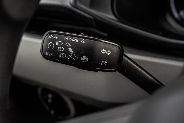 Volkswagen Transporter T6.1 2.0 TDI | L2H1 | Automaat | CarPlay | Navigatie | Cruise | Airco | PDC | Euro 6 Volkswagen Transporter T6.1 2.0 TDI | L2H1 | Automaat | CarPlay | Navigatie | Cruise | Airco | PDC | Euro 6