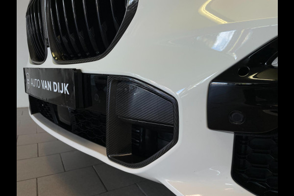 BMW X5 XDrive45e High Executive M PAKKET M PERFORMANCE CARBON AIRCO NAVI CRUISE BT STOELVERW LUCHTV 22INCH CAMERA NIEUWSTAAT