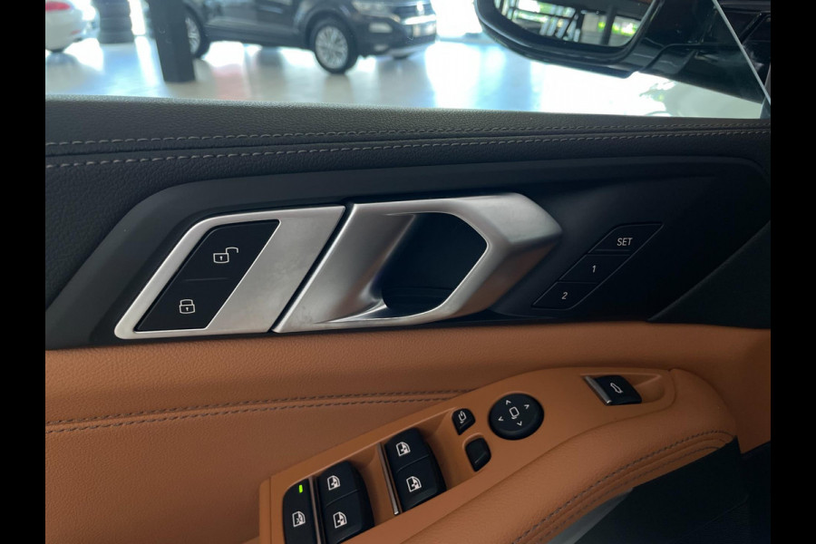 BMW X5 XDrive45e High Executive M PAKKET M PERFORMANCE CARBON AIRCO NAVI CRUISE BT STOELVERW LUCHTV 22INCH CAMERA NIEUWSTAAT