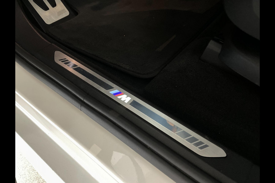 BMW X5 XDrive45e High Executive M PAKKET M PERFORMANCE CARBON AIRCO NAVI CRUISE BT STOELVERW LUCHTV 22INCH CAMERA NIEUWSTAAT