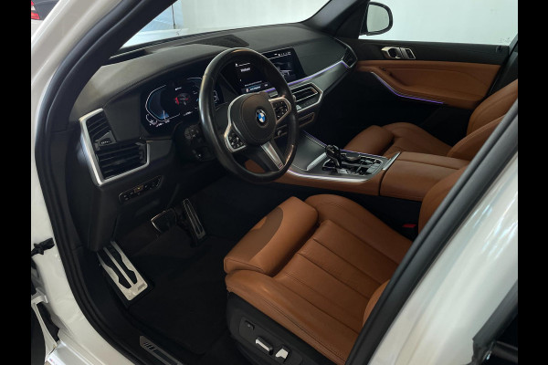 BMW X5 XDrive45e High Executive M PAKKET M PERFORMANCE CARBON AIRCO NAVI CRUISE BT STOELVERW LUCHTV 22INCH CAMERA NIEUWSTAAT