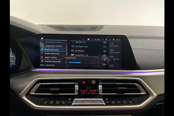 BMW X5 XDrive45e High Executive M PAKKET M PERFORMANCE CARBON AIRCO NAVI CRUISE BT STOELVERW LUCHTV 22INCH CAMERA NIEUWSTAAT