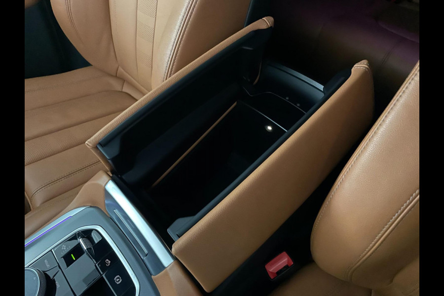 BMW X5 XDrive45e High Executive M PAKKET M PERFORMANCE CARBON AIRCO NAVI CRUISE BT STOELVERW LUCHTV 22INCH CAMERA NIEUWSTAAT