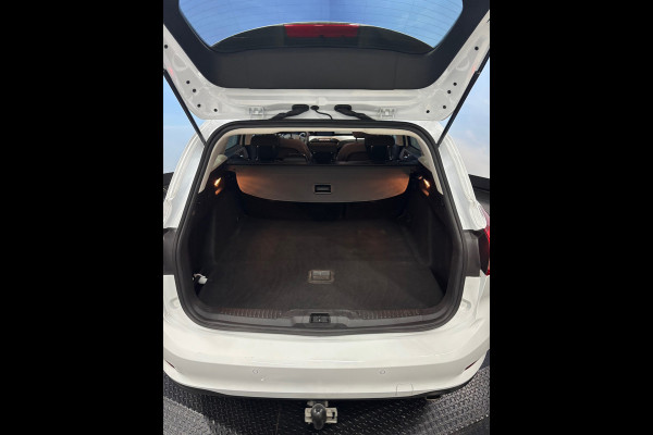 Ford FOCUS Wagon 1.0 EcoBoost Trend Edition Business Airco| PDC | Navi | Cruise | Camera | Trekhaak Ford FOCUS Wagon 1.0 EcoBoost Trend Edition Business Airco| PDC | Navi | Cruise | Camera | Trekhaak