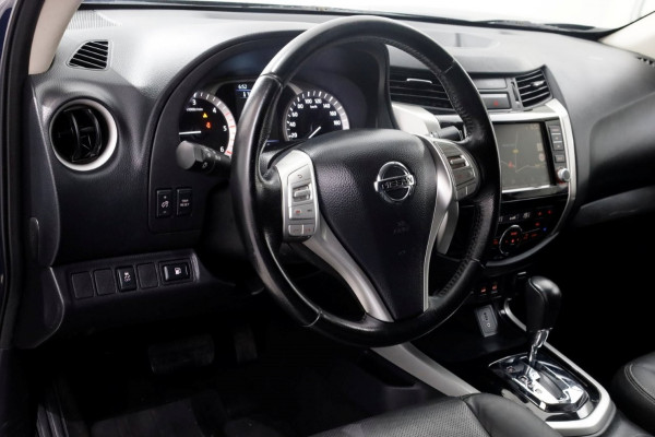 Nissan Navara 2.3 dCi 190pk Automaat Tekna 4x4 + Sperdiff. Trekhaak 3500kg 09-2020 Nissan Navara 2.3 dCi 190pk Automaat Tekna 4x4 + Sperdiff. Trekhaak 3500kg 09-2020