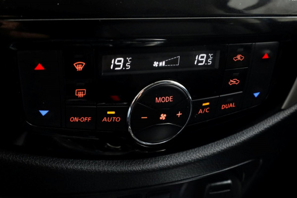 Nissan Navara 2.3 dCi 190pk Automaat Tekna 4x4 + Sperdiff. Trekhaak 3500kg 09-2020 Nissan Navara 2.3 dCi 190pk Automaat Tekna 4x4 + Sperdiff. Trekhaak 3500kg 09-2020