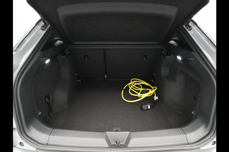 Volkswagen ID.4 Pure 52 kWh Navigatie Pdc Stoelverwarming Acc 260 Volkswagen ID.4 Pure 52 kWh Navigatie Pdc Stoelverwarming Acc 260