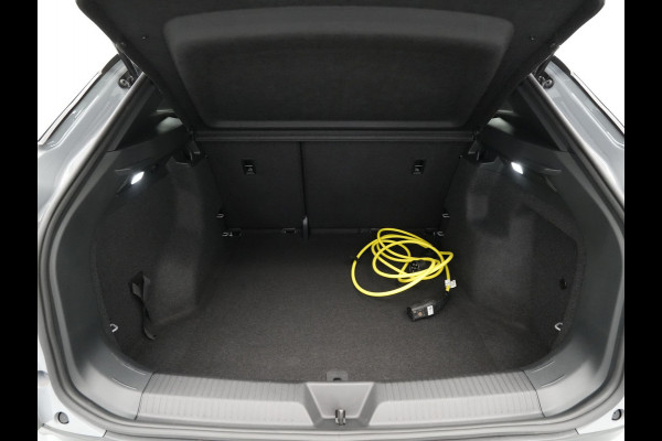 Volkswagen ID.4 Pure 52 kWh Navigatie Pdc Stoelverwarming Acc 260 Volkswagen ID.4 Pure 52 kWh Navigatie Pdc Stoelverwarming Acc 260