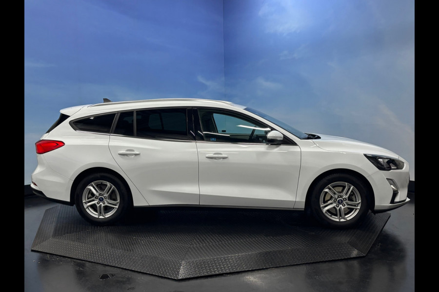 Ford FOCUS Wagon 1.0 EcoBoost Trend Edition Business Airco| PDC | Navi | Cruise | Camera | Trekhaak Ford FOCUS Wagon 1.0 EcoBoost Trend Edition Business Airco| PDC | Navi | Cruise | Camera | Trekhaak