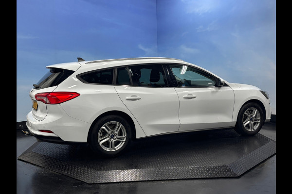 Ford FOCUS Wagon 1.0 EcoBoost Trend Edition Business Airco| PDC | Navi | Cruise | Camera | Trekhaak Ford FOCUS Wagon 1.0 EcoBoost Trend Edition Business Airco| PDC | Navi | Cruise | Camera | Trekhaak