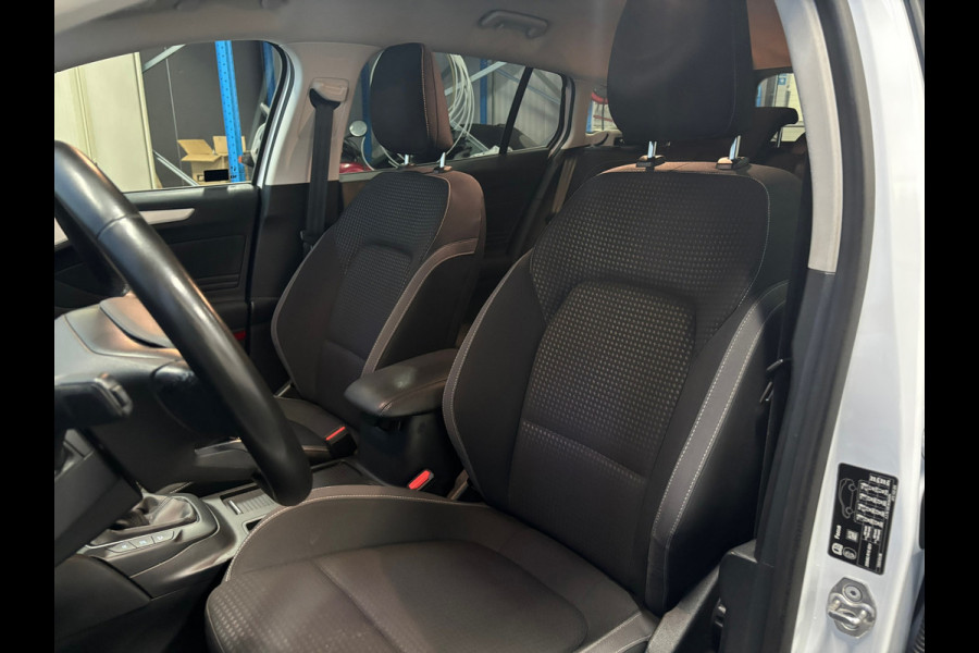 Ford FOCUS Wagon 1.0 EcoBoost Trend Edition Business Airco| PDC | Navi | Cruise | Camera | Trekhaak Ford FOCUS Wagon 1.0 EcoBoost Trend Edition Business Airco| PDC | Navi | Cruise | Camera | Trekhaak