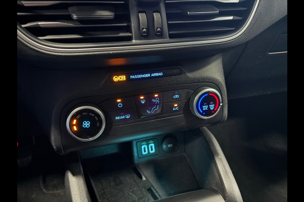 Ford FOCUS Wagon 1.0 EcoBoost Trend Edition Business Airco| PDC | Navi | Cruise | Camera | Trekhaak Ford FOCUS Wagon 1.0 EcoBoost Trend Edition Business Airco| PDC | Navi | Cruise | Camera | Trekhaak