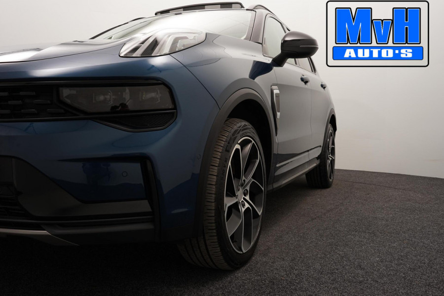 Lynk & Co 01 1.5 Hybride|FULL BLACK|LEER|PANO|360°CAM|NAP