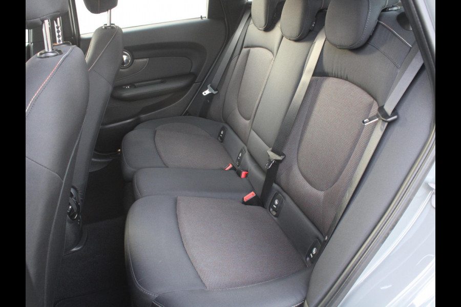 MINI Clubman 1.5 One Business Edition | NAVIGATIE | DEALER ONDERHOUDEN | MINI Clubman 1.5 One Business Edition | NAVIGATIE | DEALER ONDERHOUDEN |