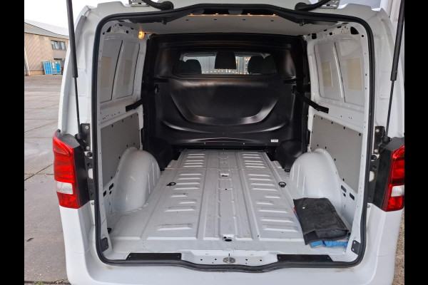 Mercedes-Benz Vito 114 CDI Lang DC Comfort DUBBEL CABINE / NAVI / CAMERA / CARPLAY / TREKHAAK