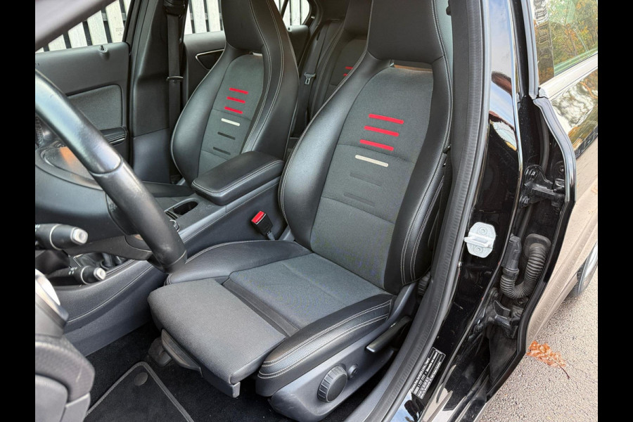 Mercedes-Benz A-Klasse 180 Business Solution - Camera - Airco - Cruise Mercedes-Benz A-Klasse 180 Business Solution - Camera - Airco - Cruise
