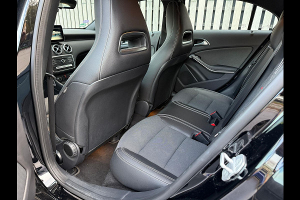 Mercedes-Benz A-Klasse 180 Business Solution - Camera - Airco - Cruise Mercedes-Benz A-Klasse 180 Business Solution - Camera - Airco - Cruise