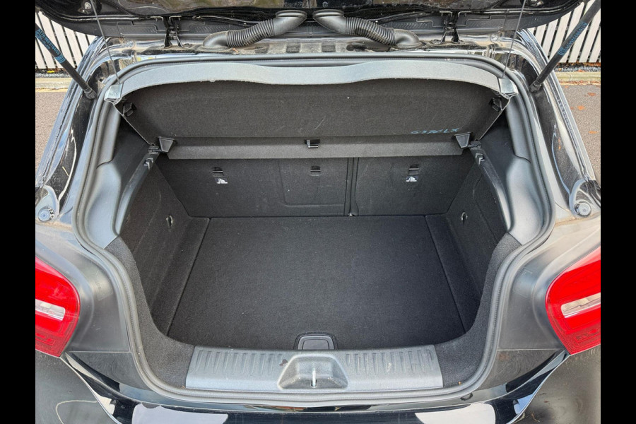 Mercedes-Benz A-Klasse 180 Business Solution - Camera - Airco - Cruise Mercedes-Benz A-Klasse 180 Business Solution - Camera - Airco - Cruise