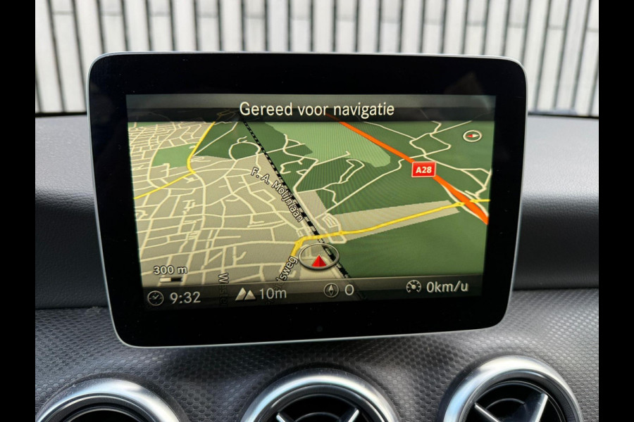 Mercedes-Benz A-Klasse 180 Business Solution - Camera - Airco - Cruise Mercedes-Benz A-Klasse 180 Business Solution - Camera - Airco - Cruise