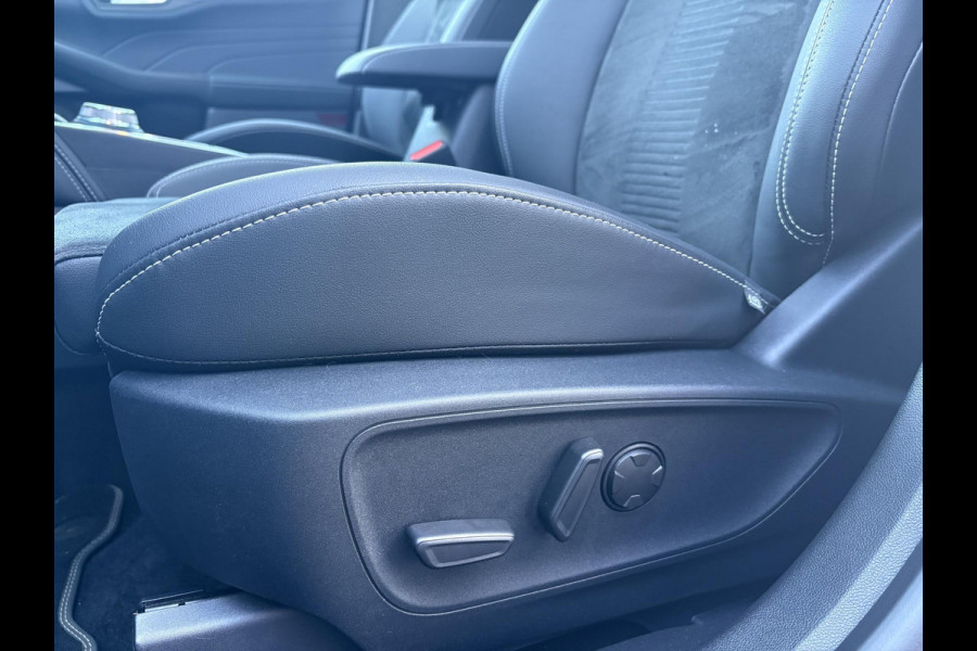 Ford Kuga 2.5 FHEV Active X 190pk | 4WD | 2.100kg Trekgewicht | Driver Assistance Pack | Technology Pack | Winterpack | Panoramadak | All Weather Banden | Geen stekker nodig