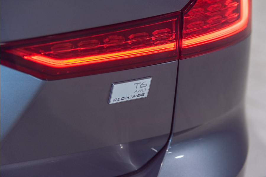 Volvo V60 T6 Aut. Plug-In Hybrid R-Design Leder Panoramadak 340pk