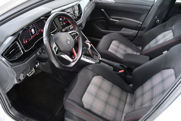 Volkswagen Polo 2.0 TSI GTI PANO IQ light Lane assist ACC