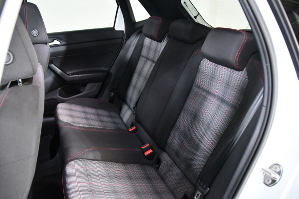 Volkswagen Polo 2.0 TSI GTI PANO IQ light Lane assist ACC