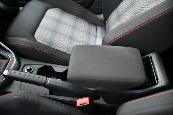 Volkswagen Polo 2.0 TSI GTI PANO IQ light Lane assist ACC