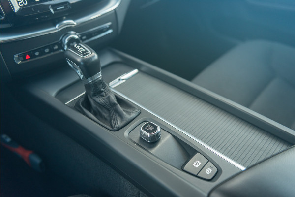 Volvo XC60 D4 Aut. Parkeercamera Stoelverwawrming ACC 190pk