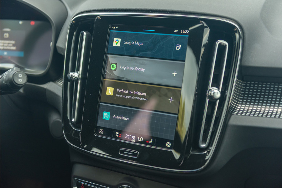 Volvo XC40 Recharge Aut. R-Design Stoelverwarming Standkachel 231pk Volvo XC40 Recharge Aut. R-Design Stoelverwarming Standkachel 231pk