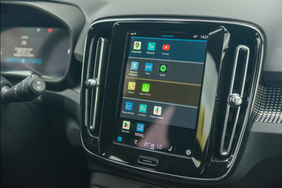 Volvo XC40 Recharge Aut. R-Design Stoelverwarming Standkachel 231pk Volvo XC40 Recharge Aut. R-Design Stoelverwarming Standkachel 231pk