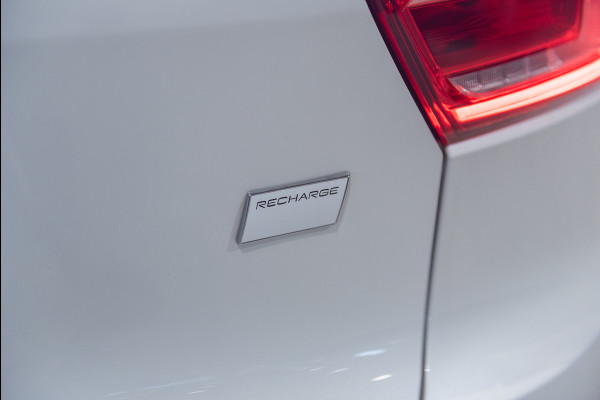 Volvo XC40 Recharge Aut. R-Design Stoelverwarming Standkachel 231pk Volvo XC40 Recharge Aut. R-Design Stoelverwarming Standkachel 231pk