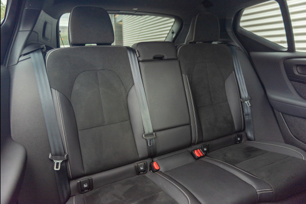 Volvo XC40 Recharge Aut. R-Design Stoelverwarming Standkachel 231pk Volvo XC40 Recharge Aut. R-Design Stoelverwarming Standkachel 231pk