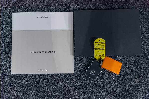 Volvo XC40 Recharge Aut. R-Design Stoelverwarming Standkachel 231pk Volvo XC40 Recharge Aut. R-Design Stoelverwarming Standkachel 231pk
