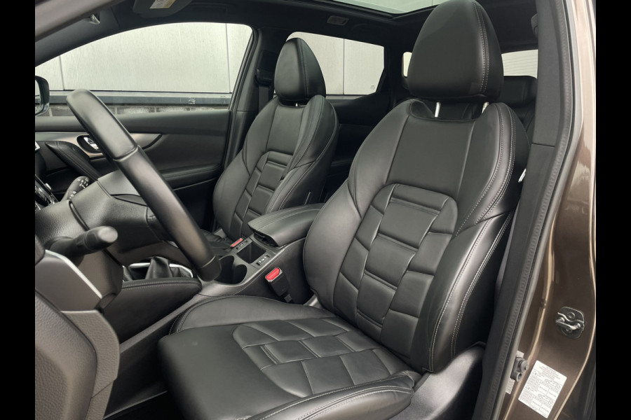 Nissan QASHQAI 1.2 Tekna + | Pano-Dak | Trekhaak | Leer | Bose | Navi | Camera | Climate